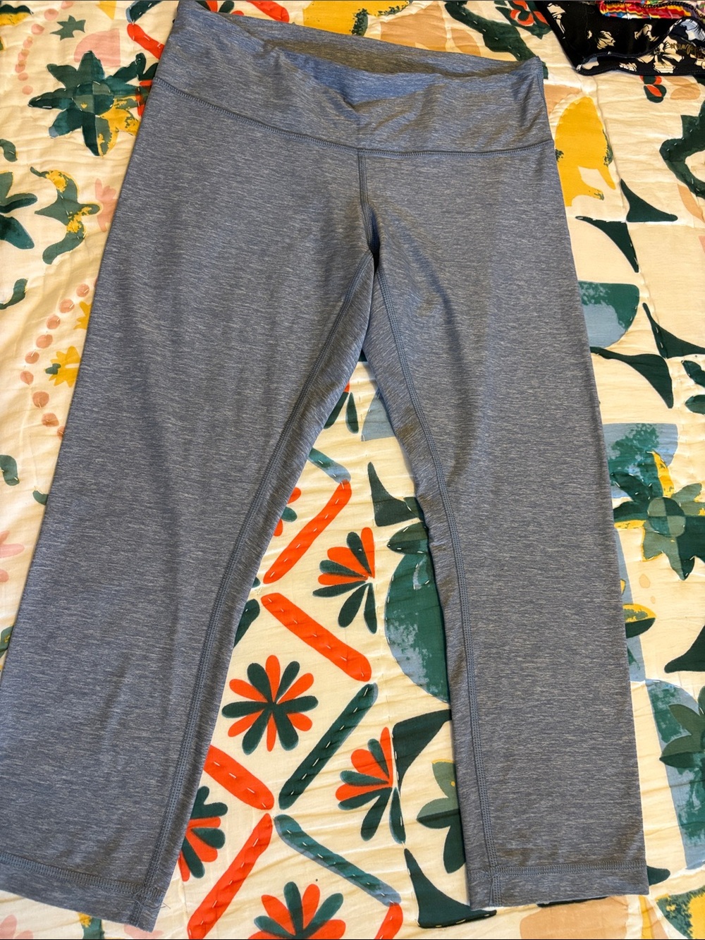 Lululemon Athletic Capri Leggings in Heathered blue/Gray